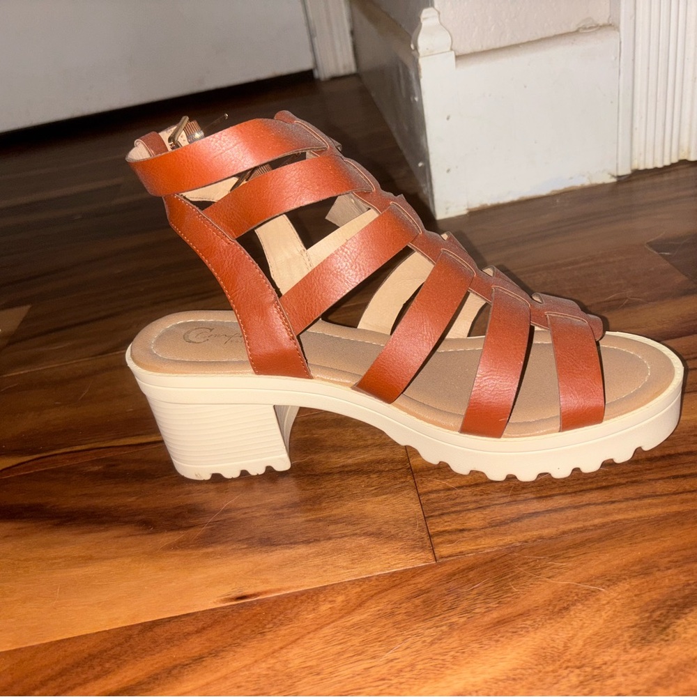 Women's Brown Strappy Sandals